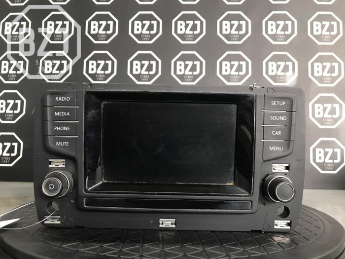 Używane Radio Volkswagen Sportsvan Cena € 400,00 Procedura marży oferowane przez BZJ b.v.