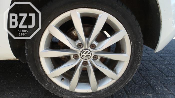 Set of sports wheels from a Volkswagen Golf VII (AUA) 2.0 TDI 16V 2014