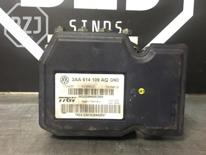 Usagé Pompe ABS Volkswagen Passat Prix € 100,00 Règlement à la marge proposé par BZJ b.v.