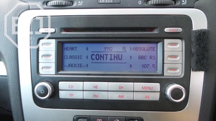 Reproductor de CD y radio de un Volkswagen Eos (1F7/F8)  2009