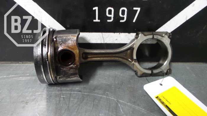 Usagé Piston Mazda CX-5 Prix sur demande proposé par BZJ b.v.
