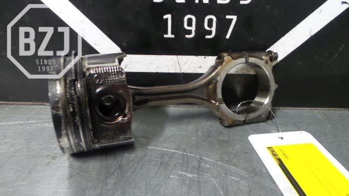 Usagé Piston Mazda CX-5 Prix sur demande proposé par BZJ b.v.