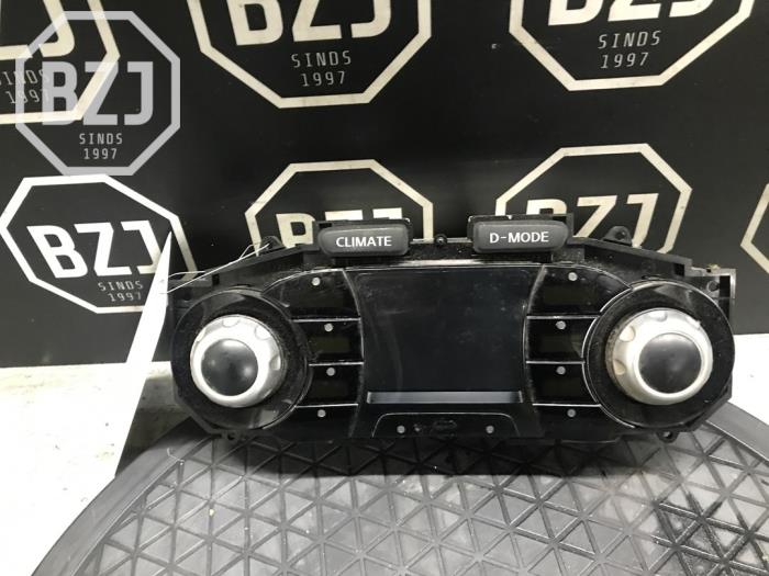 Używane Panel climatronic Nissan Juke (F15) 1.6 16V Cena € 75,00 Procedura marży oferowane przez BZJ b.v.