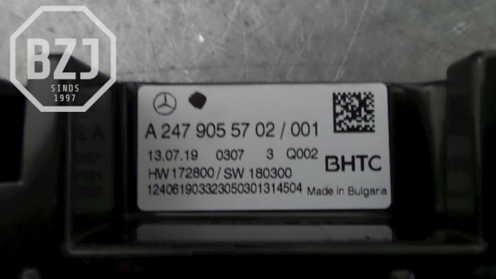 Climatronic panel from a Mercedes-Benz A (177.0) 1.3 A-180 Turbo 16V 2019
