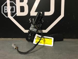 Usados Tensor de cinturón de seguridad derecha Mini Mini (R56) 1.6 Cooper D 16V Precio de solicitud ofrecido por BZJ b.v.