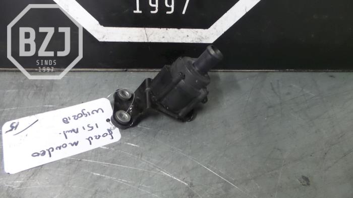 Begagnade Extra vattenpump Ford Mondeo Pris på förfrågan erbjuds av BZJ b.v.