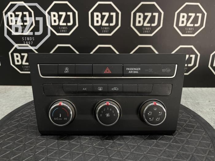 Używane Panel climatronic Seat Leon ST (5FF) 1.6 TDI Ecomotive 16V Cena € 50,00 Procedura marży oferowane przez BZJ b.v.