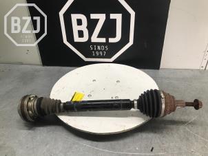 Used Front drive shaft, right Volkswagen Tiguan (AD1) 2.0 TDI 16V BlueMotion Techn.SCR 4Motion Price on request offered by BZJ b.v.