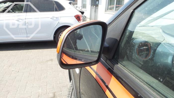 Außenspiegel links van een Renault Twingo III (AH) 1.0 SCe 70 12V 2019