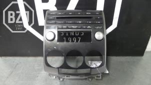 Usados Panel de control de radio Mazda 5 (CR19) 1.8i 16V Precio de solicitud ofrecido por BZJ b.v.