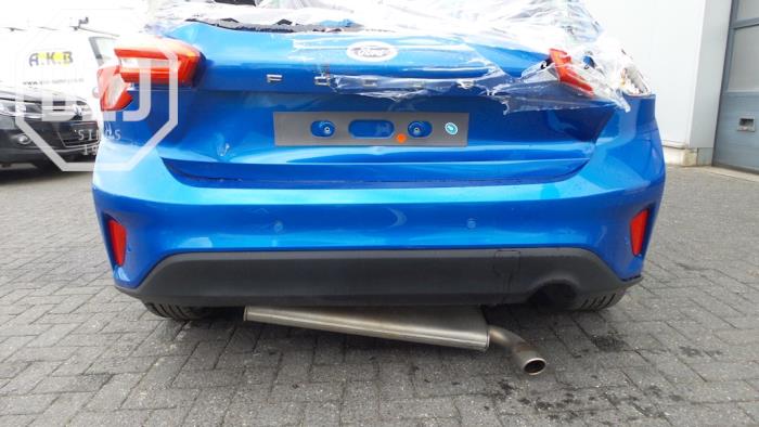 Rear bumper from a Ford Focus 4 1.0 Ti-VCT EcoBoost 12V 125 2019