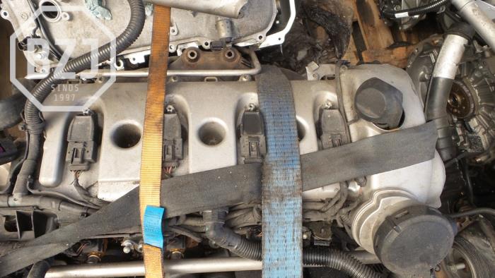 Begagnade Topplock Porsche Cayenne (9PA) 4.5 V8 32V Turbo Pris på förfrågan erbjuds av BZJ b.v.