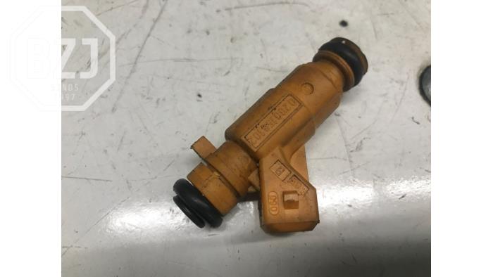 Injector (petrol injection) from a Porsche Cayenne (9PA)  2005
