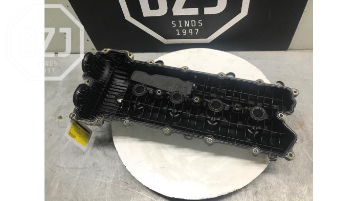 Ventildeckel van een Porsche Cayenne 2005
