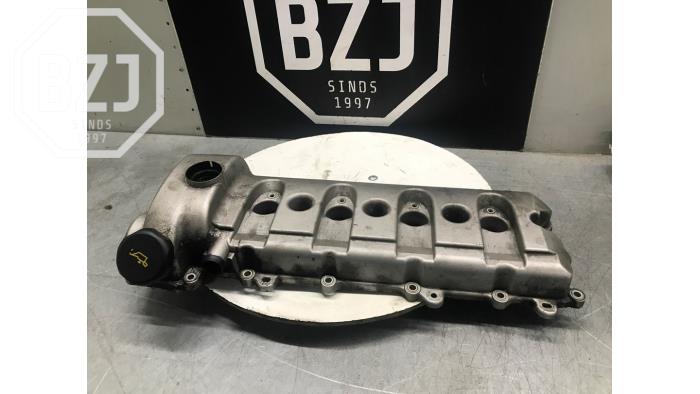 Ventildeckel van een Porsche Cayenne 2005