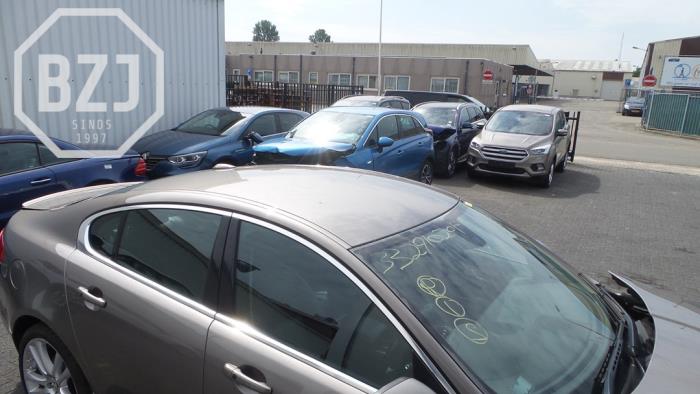 Używane Dach Jaguar XF (CC9) 3.0 S D V6 24V Cena na żądanie oferowane przez BZJ b.v.