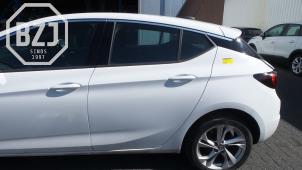 Usagé Portière 4portes arrière gauche Opel Astra K 1.0 SIDI Turbo 12V Prix sur demande proposé par BZJ b.v.