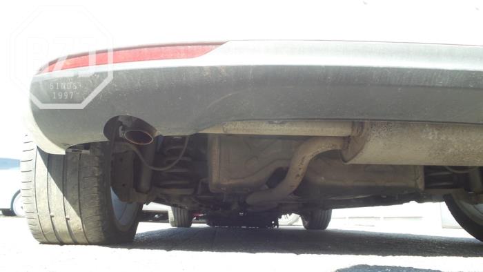 Gebrauchte Auspuff Enddämpfer Opel Astra K 1.0 SIDI Turbo 12V Preis auf Anfrage angeboten von BZJ b.v.