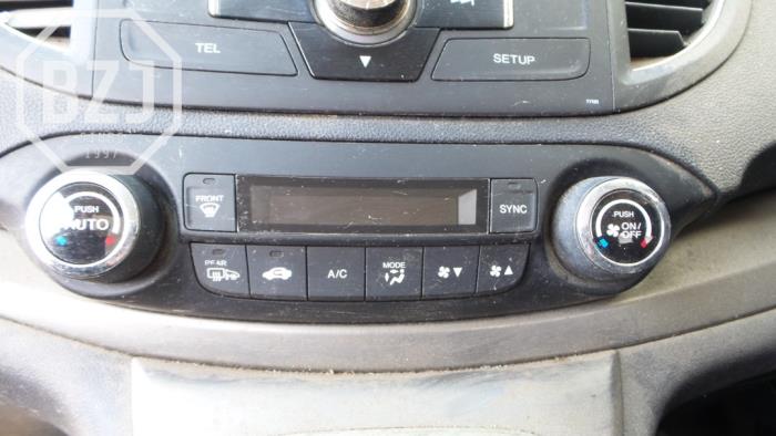 Używane Panel climatronic Honda CR-V (RM) 2.2 i-DTEC 16V 150 4x4 Cena na żądanie oferowane przez BZJ b.v.