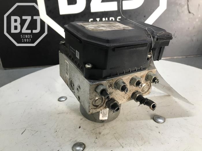 Usagé Pompe ABS Ford Mondeo IV 1.6 EcoBoost 16V Prix sur demande proposé par BZJ b.v.