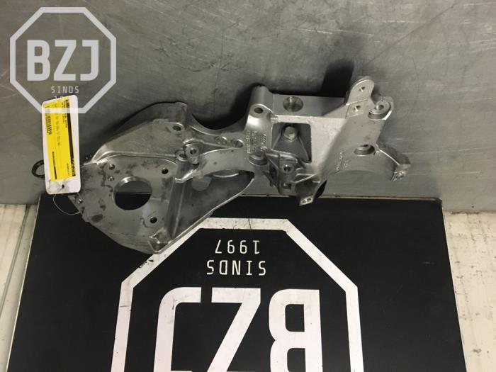 Usagé Support dynamo haut Volkswagen Golf Prix sur demande proposé par BZJ b.v.