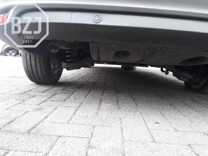 Gebrauchte Auspuff Enddämpfer Ford Focus 3 Wagon 1.0 Ti-VCT EcoBoost 12V 140 Preis auf Anfrage angeboten von BZJ b.v.