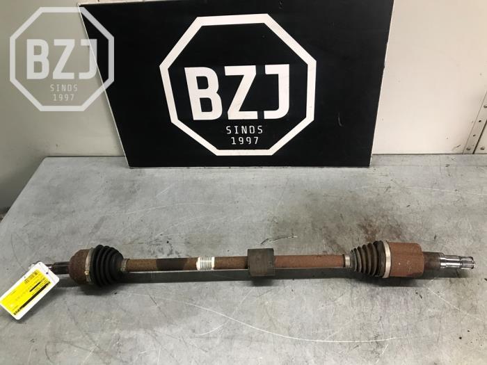 Front drive shaft, right from a Ford Focus 4 1.5 EcoBoost 12V 150 2018
