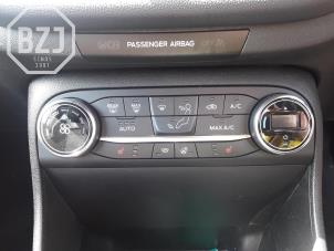 Usados Panel Climatronic Ford Fiesta 7 1.5 EcoBoost 12V ST Precio de solicitud ofrecido por BZJ b.v.