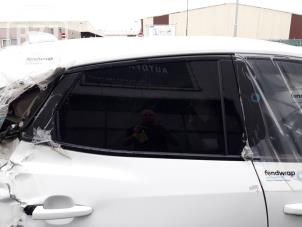 Used Rear door window 4-door door, rear right Jaguar E-Pace 2.0 D 180 16V AWD Price on request offered by BZJ b.v.