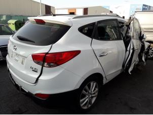 Used Rear side panel, right Hyundai iX35 (LM) 2.0 CRDi 16V Price on request offered by BZJ b.v.
