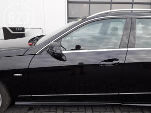 Gebrauchte Tür 4-türig links vorne Mercedes E Estate (S212) E-350 CDI V6 24V BlueEfficiency Preis auf Anfrage angeboten von BZJ b.v.