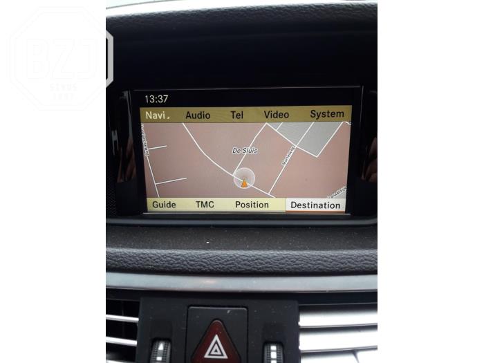 Affichage navigation d'un Mercedes-Benz E Estate (S212) E-350 CDI V6 24V BlueEfficiency 2012