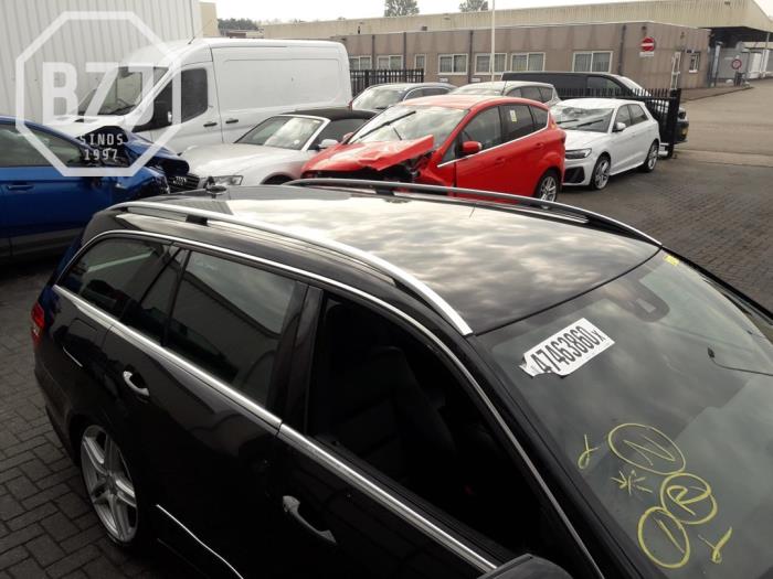 Używane Dach Mercedes E Estate (S212) E-350 CDI V6 24V BlueEfficiency Cena na żądanie oferowane przez BZJ b.v.