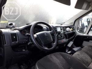 Used Dashboard Peugeot Boxer (U9) 2.2 HDi 130 Euro 5 Price on request offered by BZJ b.v.