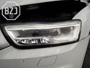 Używane Reflektor lewy Audi Q3 (8UB/8UG) 2.0 TDI 16V 150 Quattro Cena na żądanie oferowane przez BZJ b.v.