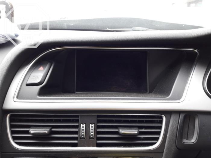 System nawigacji z Audi A4 Allroad Quattro (B8) 2.0 TDI 16V 2014