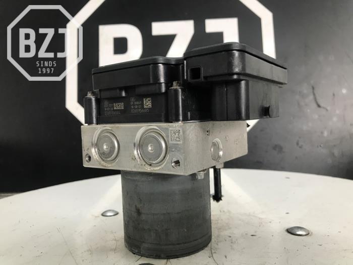 Begagnade ABS-pump Volkswagen Polo VI (AW1) 1.0 MPi 12V Pris på förfrågan erbjuds av BZJ b.v.