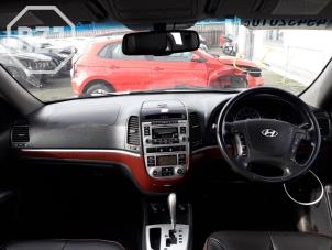 Used Dashboard Hyundai Santa Fe II (CM) 2.2 CRDi 16V 4x4 Price on request offered by BZJ b.v.