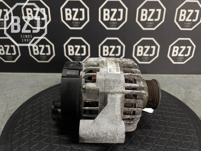 Dynamo van een Abarth 500/595/695 1.4 T-Jet 16V 2011