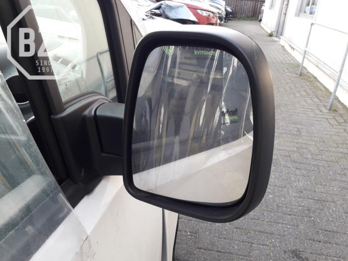 Wing mirror, right from a Citroën Berlingo 1.6 BlueHDI 75 2019
