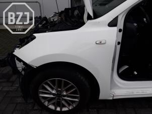 Used Front wing, left Kia Rio IV (YB) 1.2 MPI 16V Price on request offered by BZJ b.v.