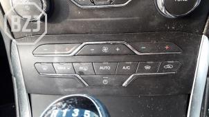 Gebrauchte Climatronic Panel Ford S-Max (WPC) 2.0 EcoBlue 150 16V Preis auf Anfrage angeboten von BZJ b.v.