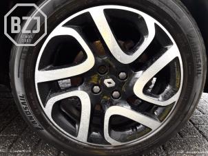 Used Set of sports wheels Renault Captur (2R) 1.5 Energy dCi 90 FAP Price on request offered by BZJ b.v.