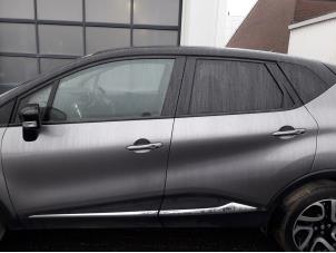Used Central strip, left Renault Captur (2R) 1.5 Energy dCi 90 FAP Price on request offered by BZJ b.v.