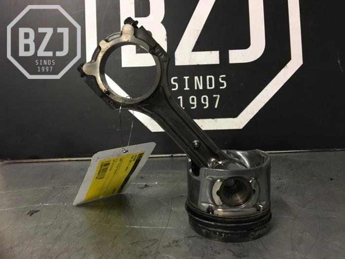 Usados Pistón Kia Ceed Precio de solicitud ofrecido por BZJ b.v.