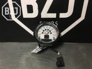 Usagé Tachomètre Mini Mini (R56) 1.6 16V Cooper S Prix sur demande proposé par BZJ b.v.