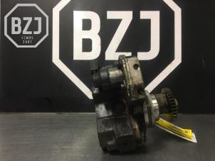 Usados Bomba de diésel Mercedes CLS (C219) 320 CDI 24V Precio de solicitud ofrecido por BZJ b.v.