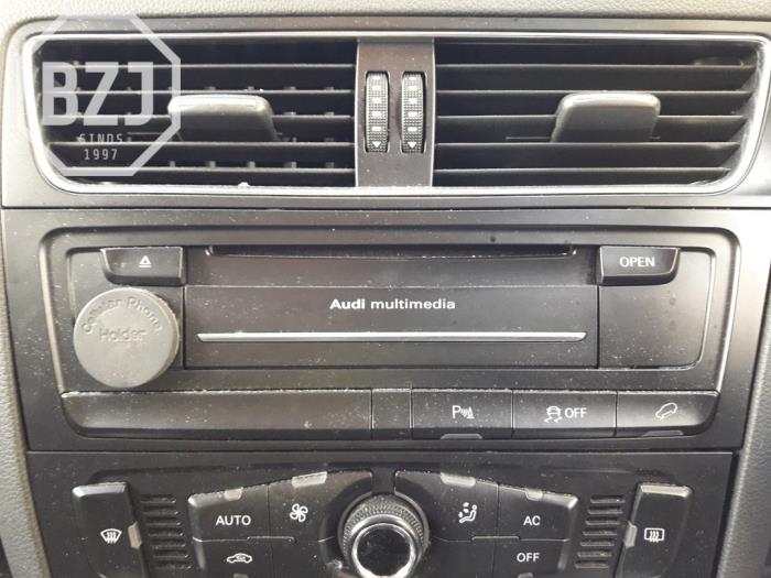 Używane Modul nawigacji Audi Q5 (8RB) 2.0 TDI 16V Quattro Cena na żądanie oferowane przez BZJ b.v.