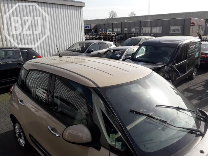 Używane Dach Fiat 500L (199) 1.6 D 16V Multijet II Cena na żądanie oferowane przez BZJ b.v.