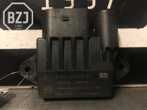 Used Glow plug relay Mercedes CLS (C219) 320 CDI 24V Price on request offered by BZJ b.v.